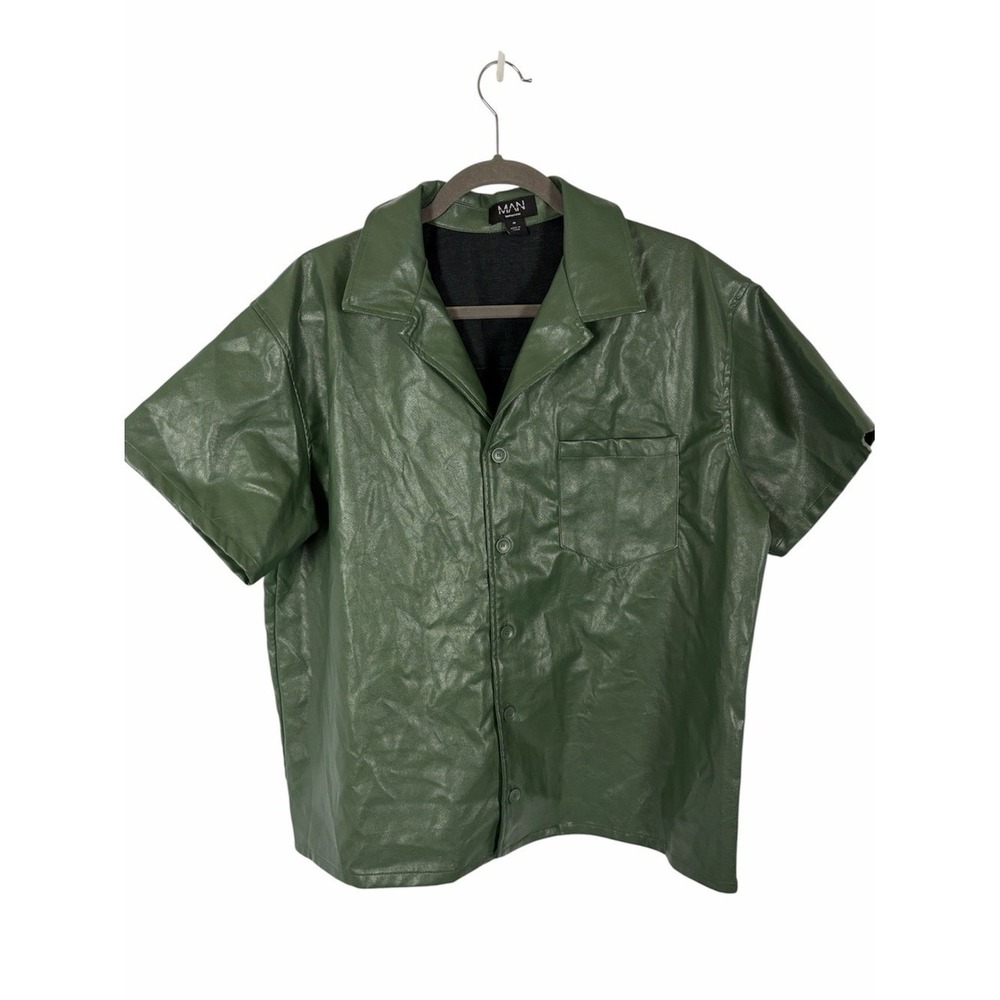 BoohooMAN Green Faux Leather Button Up Shirt Medium Boxy Oversized Short Sleeve